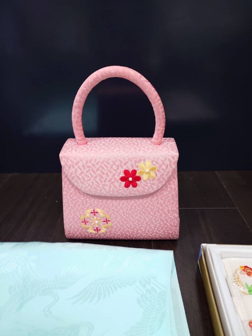 七五三　伊と忠ピンクバッグ　正絹　筥迫セット　加藤萬　しごき