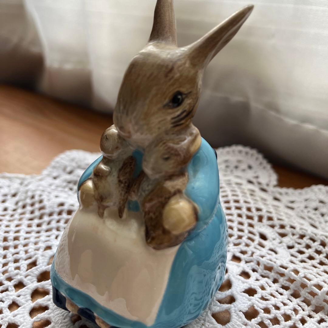 ロイヤルアルバート⭐︎ピーターラビット陶製Mrs.Rabbit&Bunnies