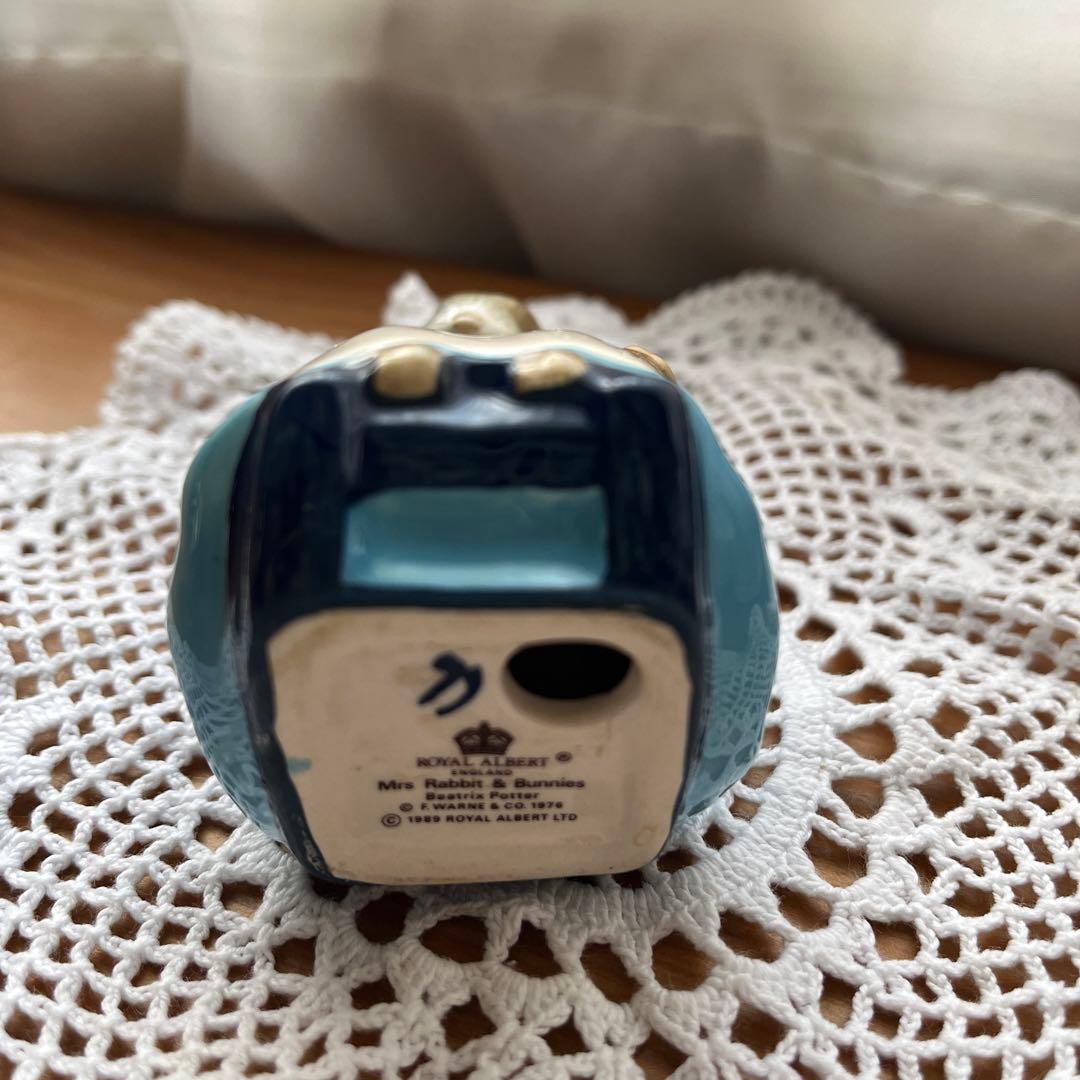 ロイヤルアルバート⭐︎ピーターラビット陶製Mrs.Rabbit&Bunnies