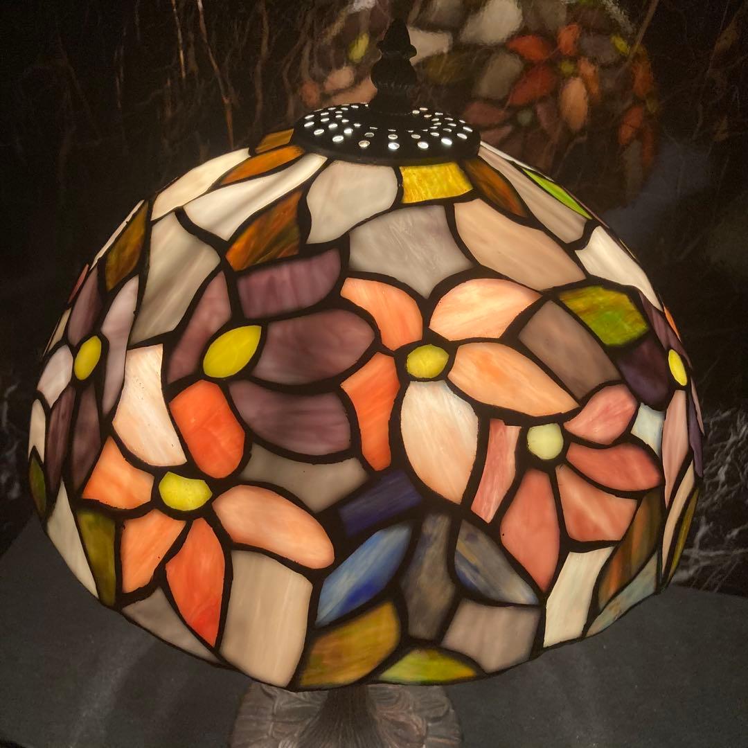 ステンドグラス花柄ランプ - メルカリ