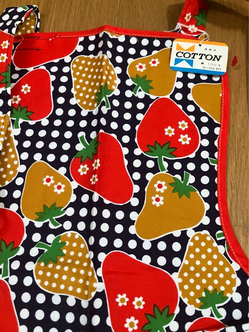 昭和レトロ　イチゴがかわいいエプロン　ストロベリーエプロン　日本製　レトロ