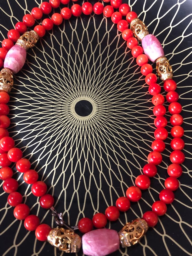 山珊瑚、ヤマサンゴ、インカローズネックレス銅器細密彫り現品無料発送です