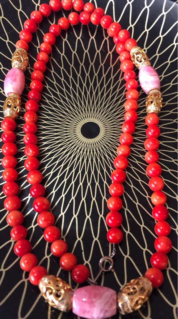 山珊瑚、ヤマサンゴ、インカローズネックレス銅器細密彫り現品無料発送です
