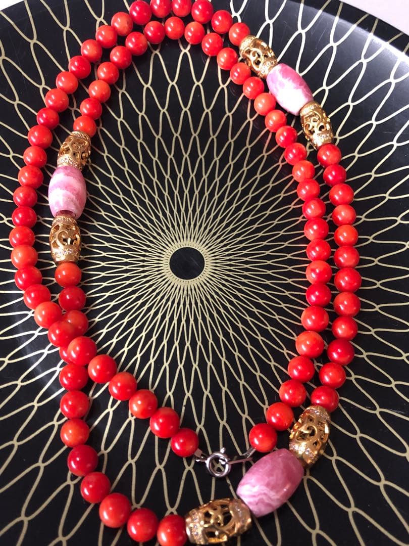 山珊瑚、ヤマサンゴ、インカローズネックレス銅器細密彫り現品無料発送です