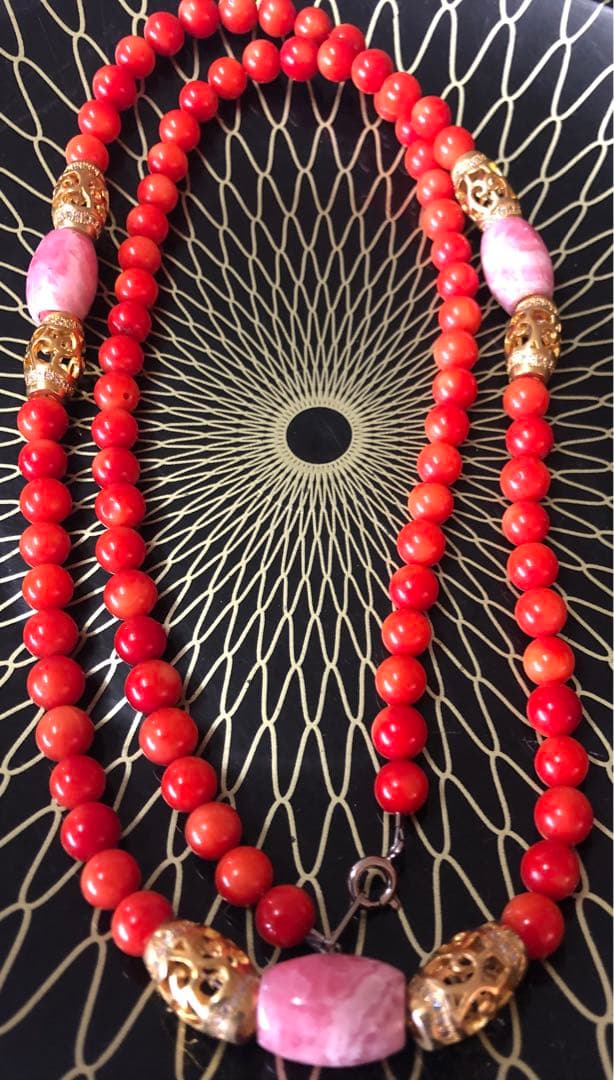 山珊瑚、ヤマサンゴ、インカローズネックレス銅器細密彫り現品無料発送です