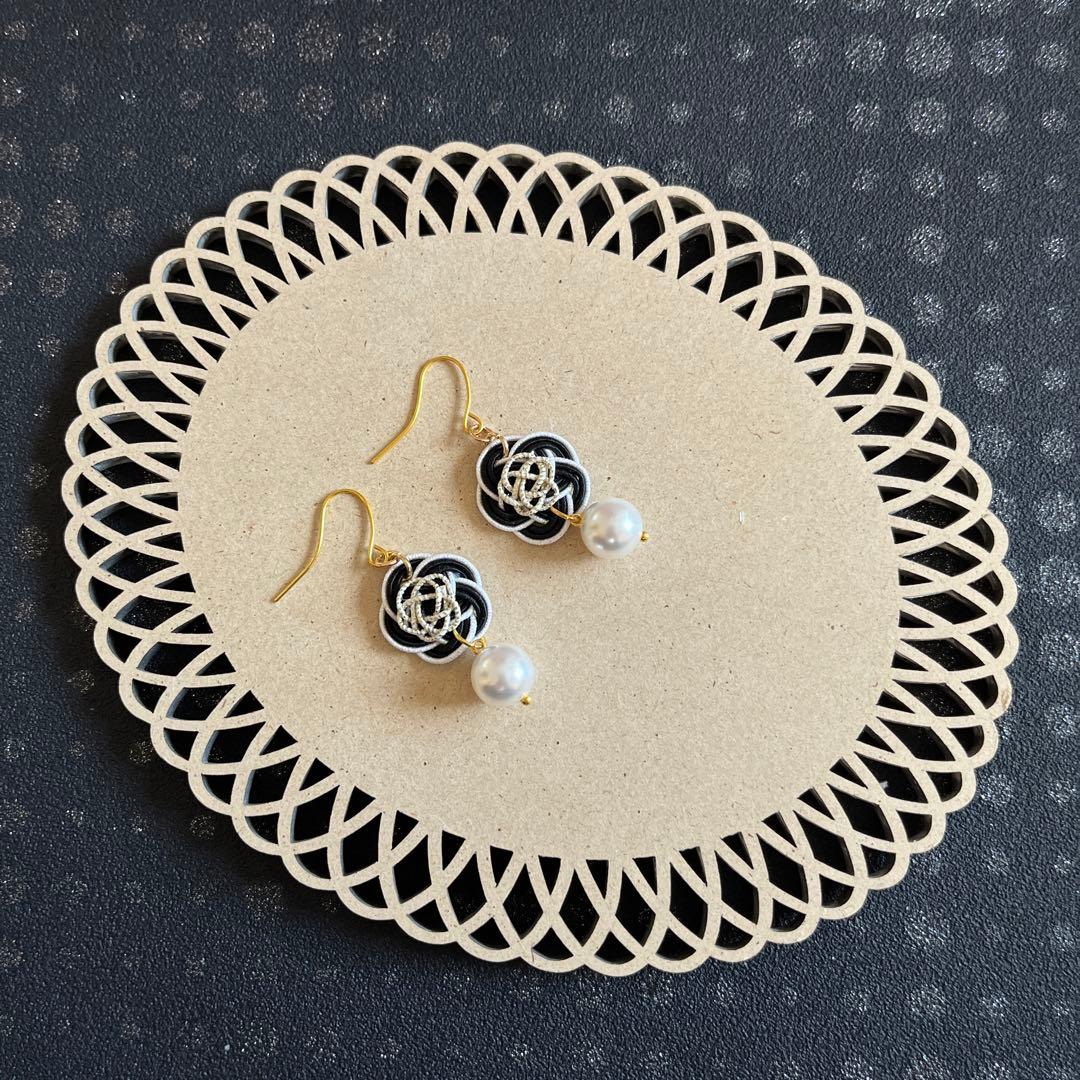 ☆❤️ 水引　水引き　ピアス　イヤリング　洋装　和装　着物　梅結び