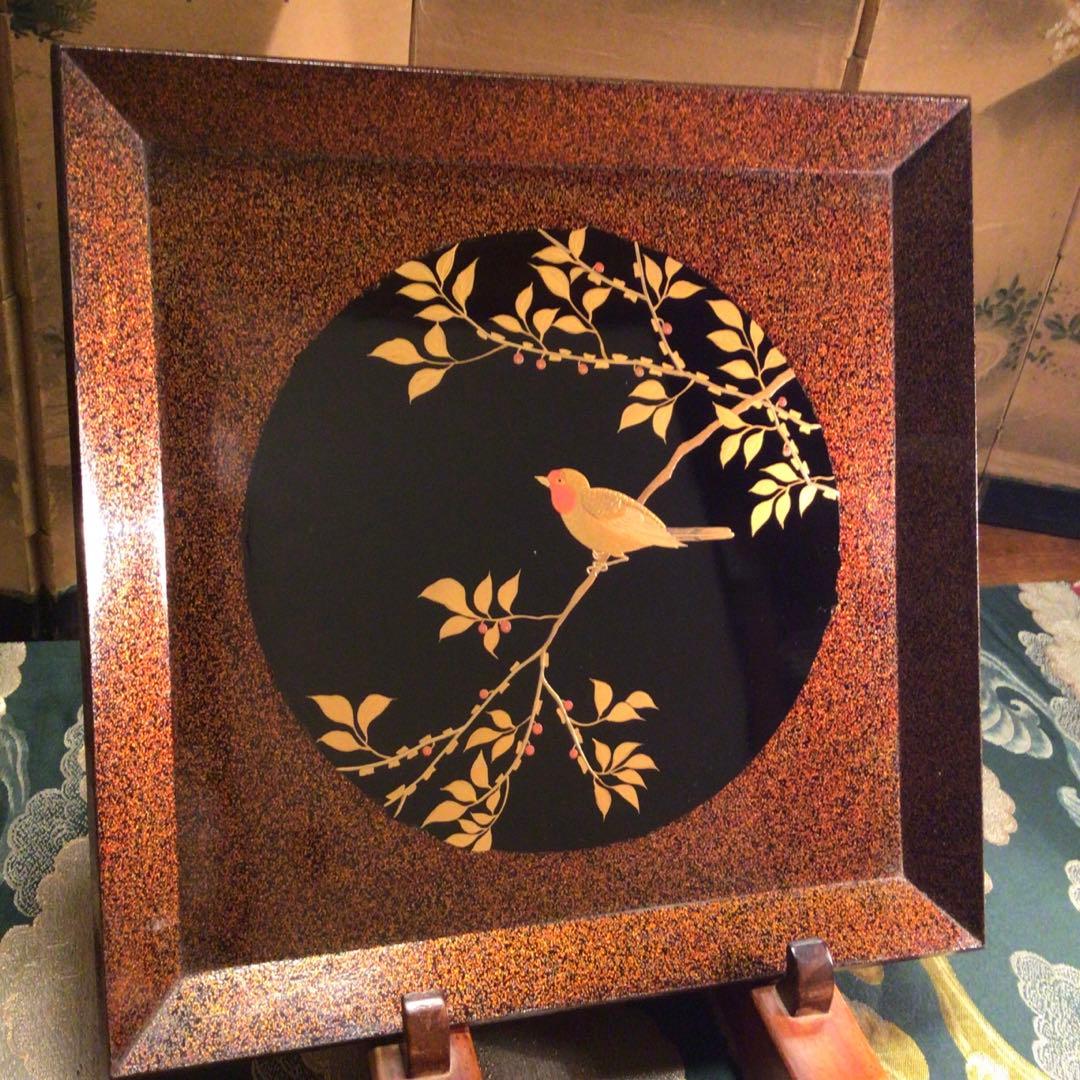 〝特別出品〟木製漆器　極上輪島塗　花鳥紋様蒔絵　絵替　梨地盆（銘　秀穂）10枚
