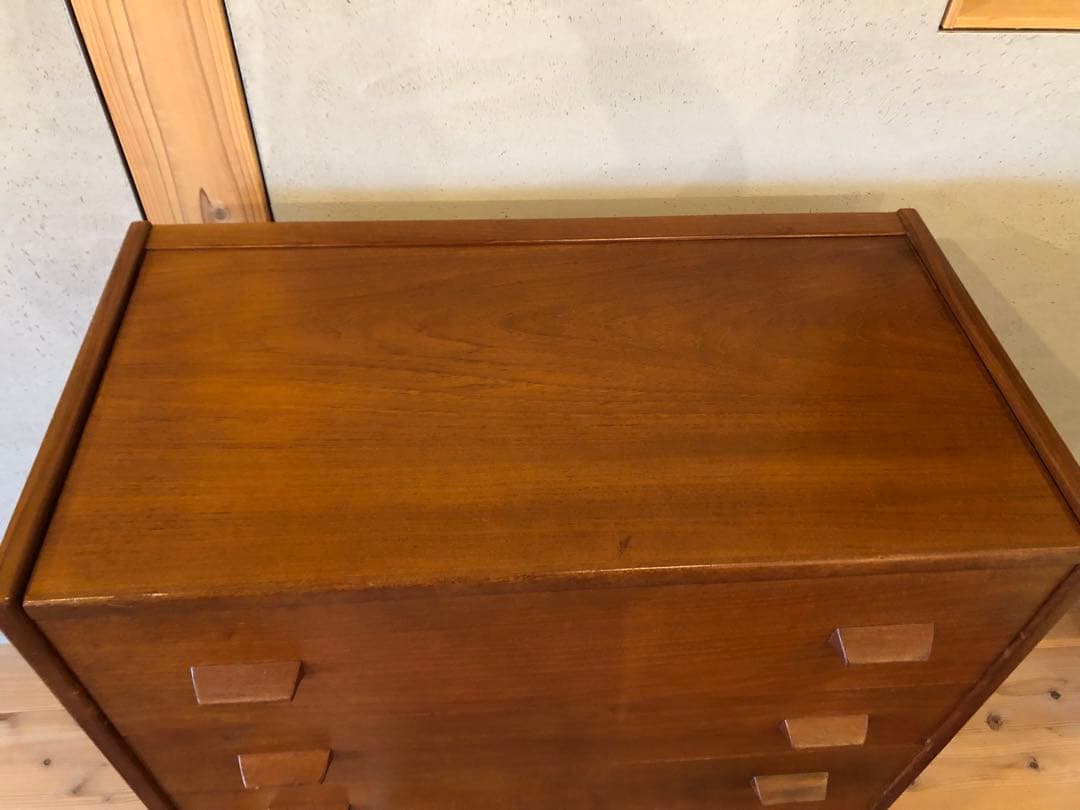 北欧ヴィンテージ家具　デンマーク　ドレッシングチェスト