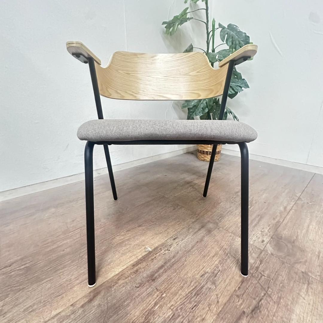 北欧モダン アームチェア 椅子 木製 　デザインチェア ダイニングチェア