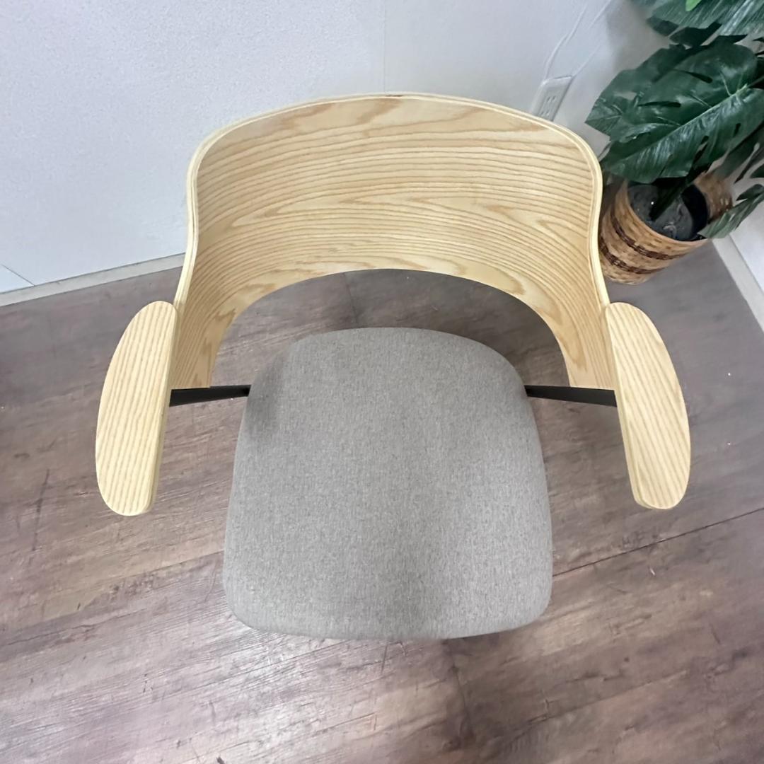 北欧モダン アームチェア 椅子 木製 　デザインチェア ダイニングチェア