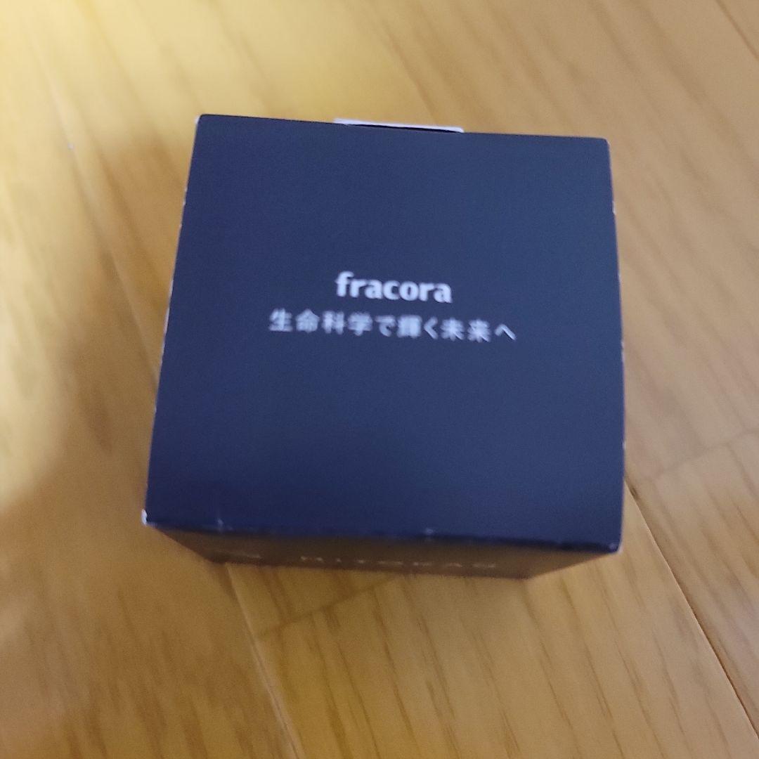 みー。 フラコラ・HITOKAN Extract 美容液とクリーム