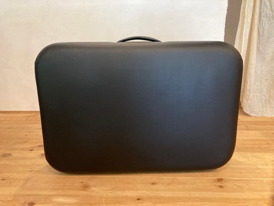 【美品】フォンタナ マッサージベッド クアトロ25 アームレスト付き