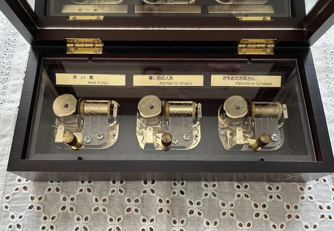 希少　横濱００１ 横浜高島屋オリジナル　3曲組み合わせオルゴール　木製　完売品