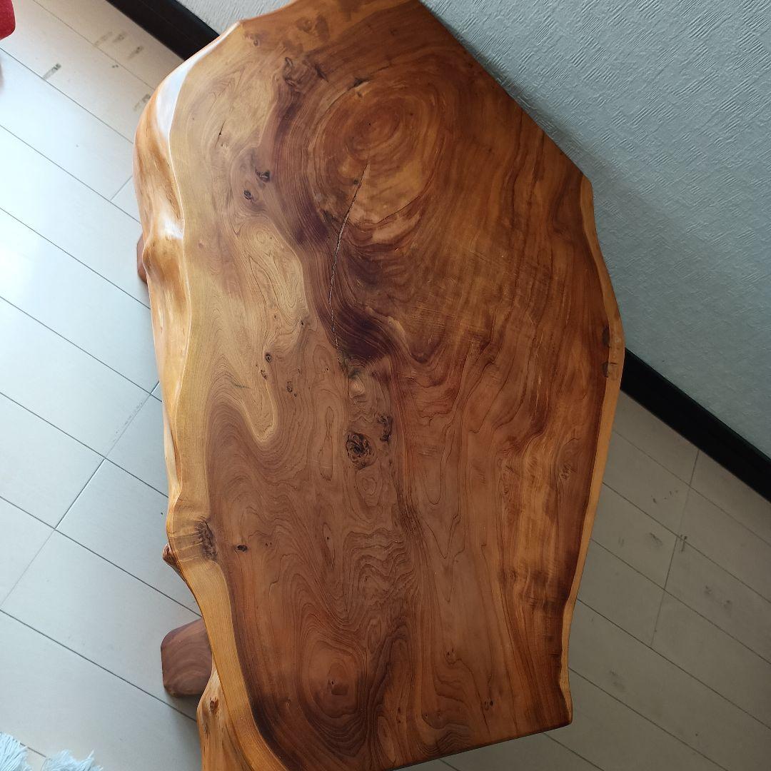 無垢材の不規則な座卓　ハンドメイド　一枚板　ミニテーブル　花台