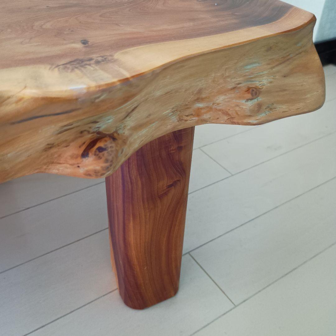 無垢材の不規則な座卓　ハンドメイド　一枚板　ミニテーブル　花台