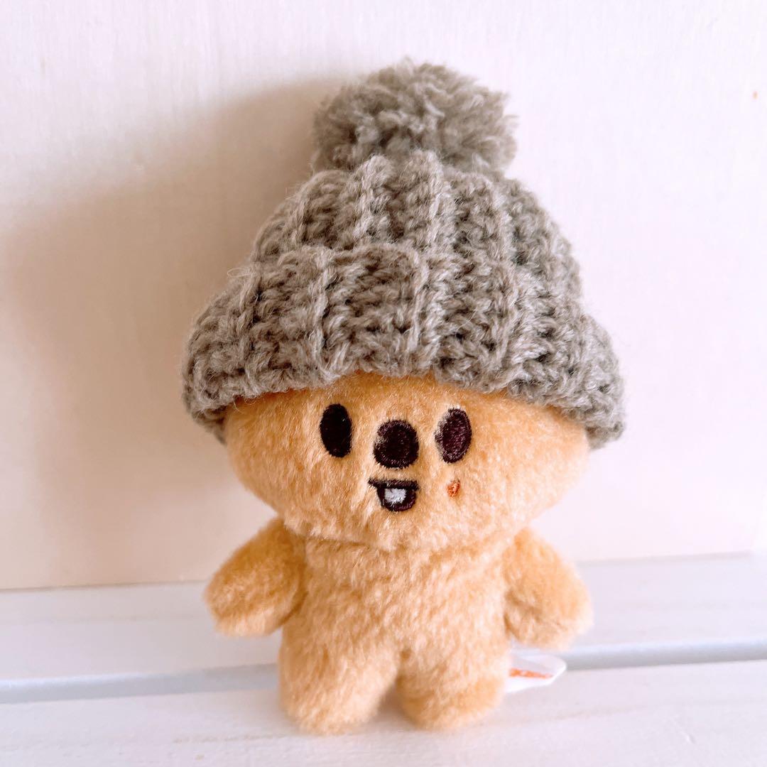 Stray Kids skzoo 10cm ぬい服 ニット帽 - メルカリ