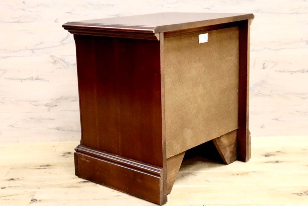 GMHS180N○Thomasville / トーマスビル ナイトテーブル エ