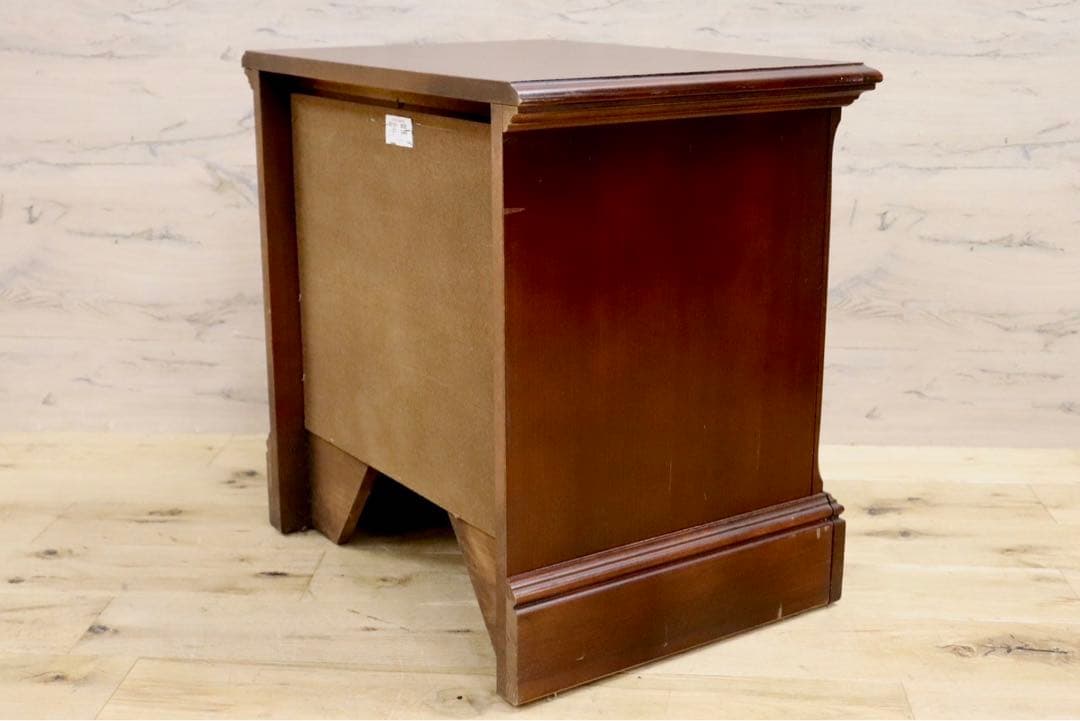 GMHS180N○Thomasville / トーマスビル ナイトテーブル エ