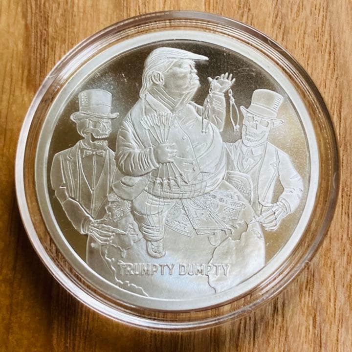 トランプ大統領　1オンス 銀貨　トランプティダンプティー トランプ大統領 1オンス 銀貨 トランプティダンプティー - メルカリ