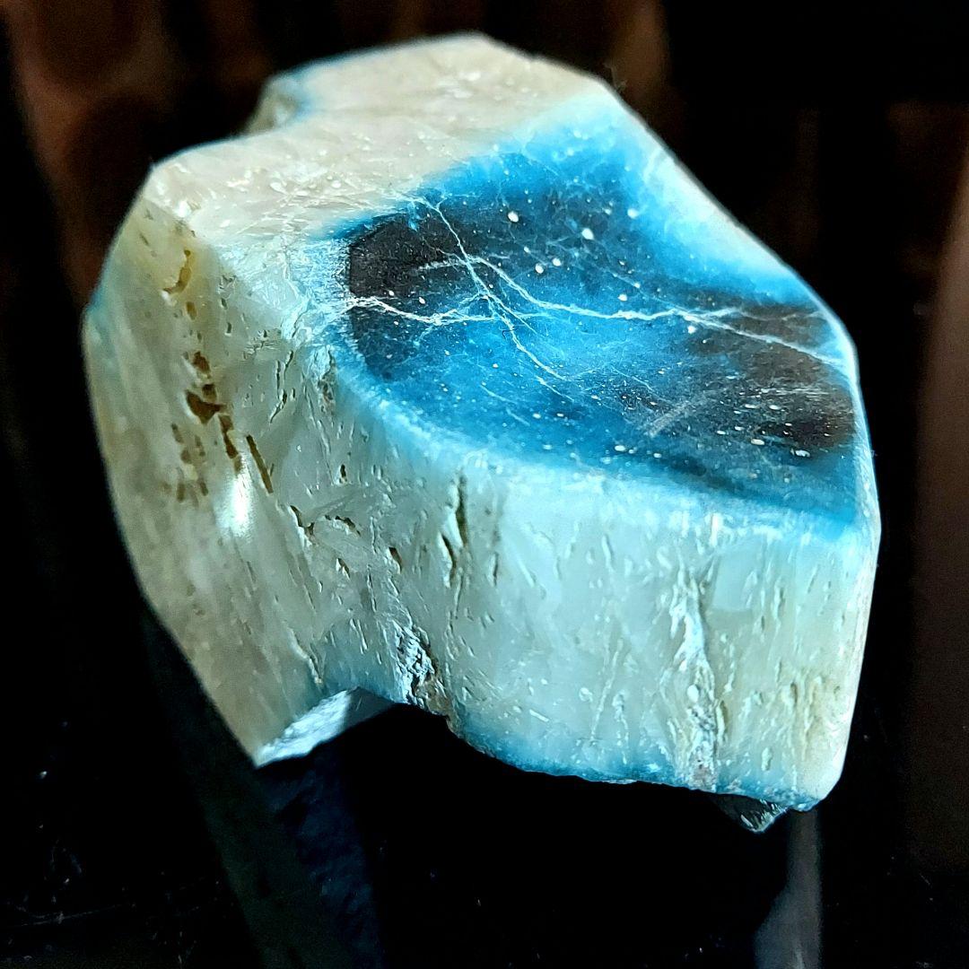 綺麗な色合い♪大きな激レア石 ブルーアイス グレイシアライト 表面磨き 307