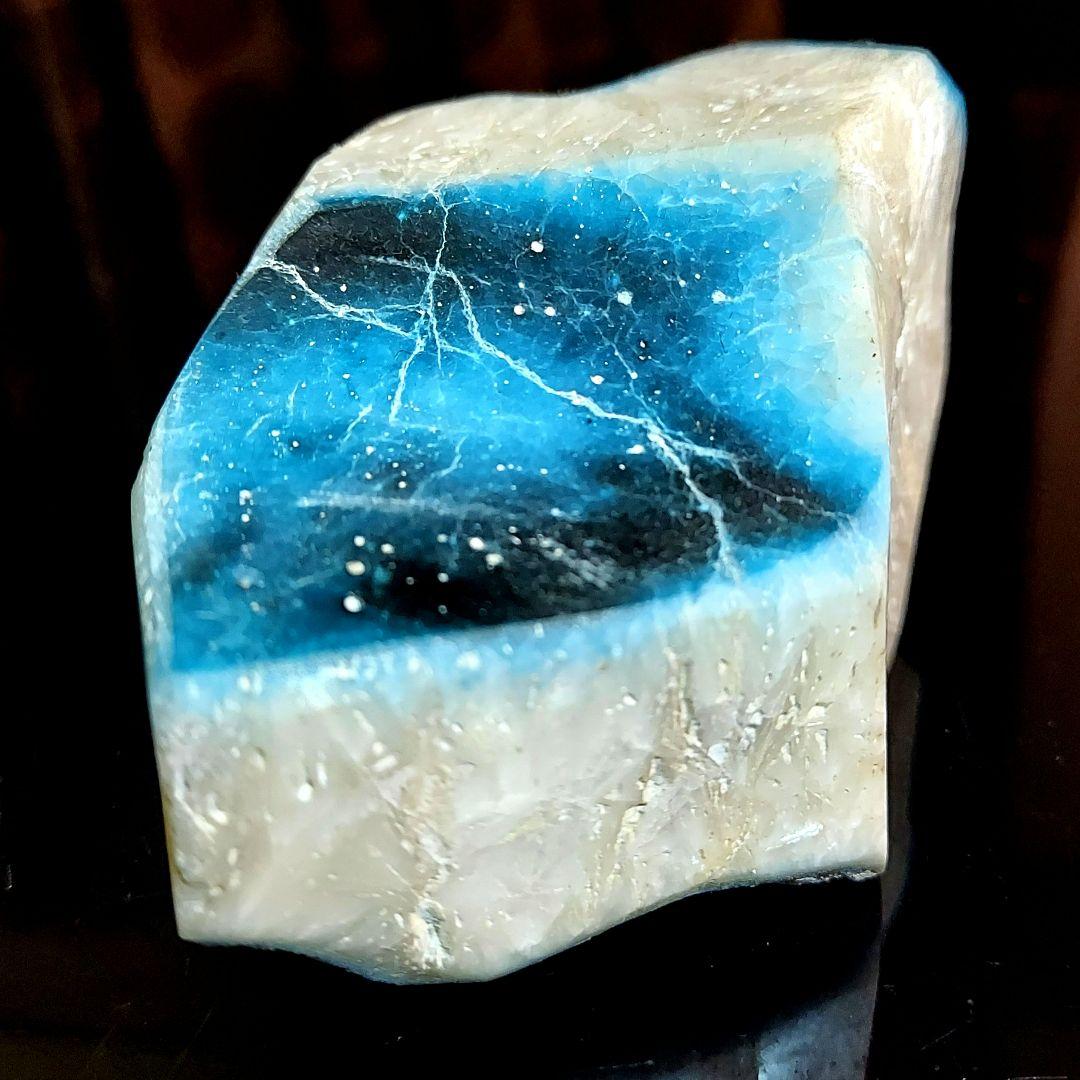 綺麗な色合い♪大きな激レア石 ブルーアイス グレイシアライト 表面磨き 307