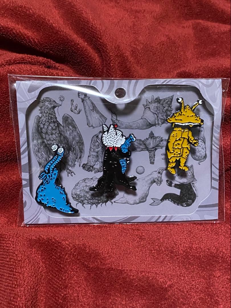 グラニフ ウルトラマンシリーズ ヒグチユウコ ピンズ3P