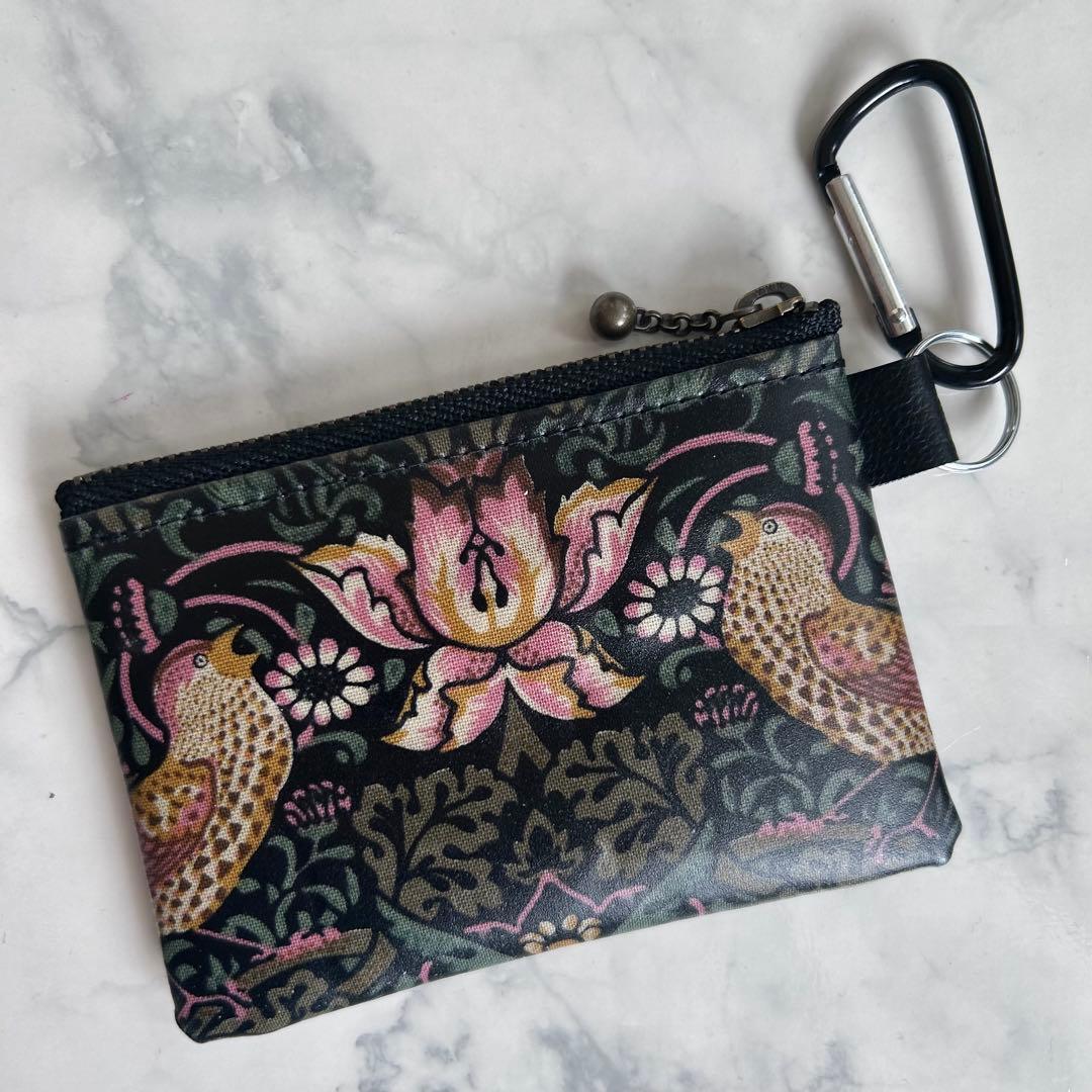 ウィリアムモリス　いちご泥棒 ブラック　カラビナポーチ キーホルダー