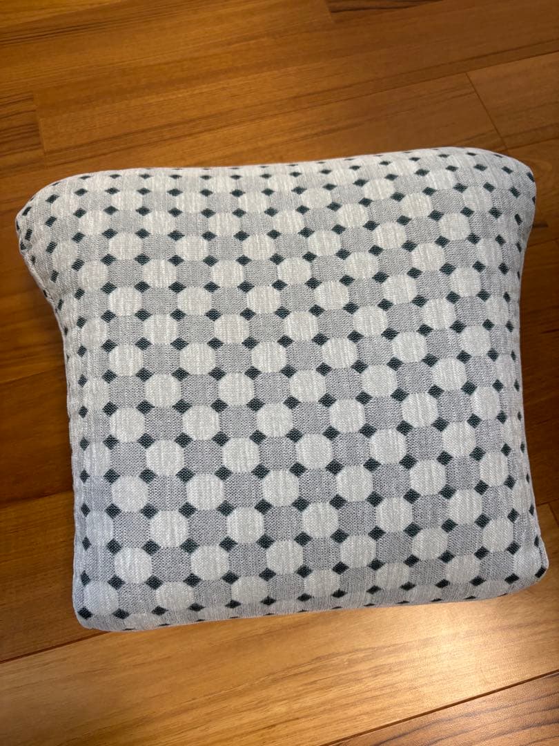 Idee x スヴェンソン コラボ ミニミラーアームチェア ソファ