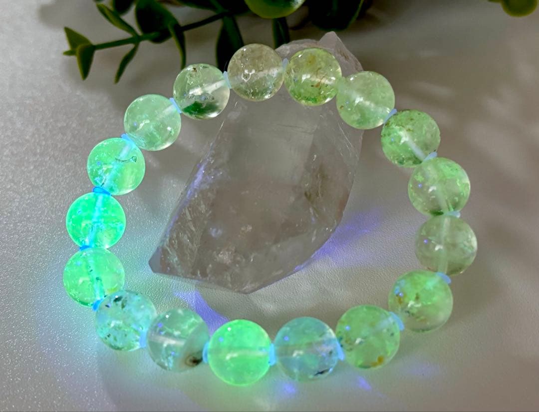 究極品質 オパール最高峰の希少価値 エメラルドグリーンハイアライト