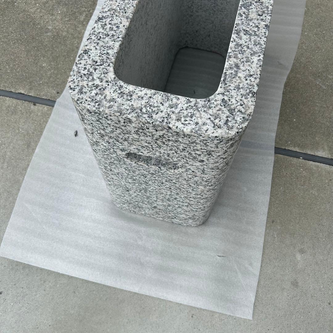 御影石　花崗岩　テーブル　台座持ち手加工あり　天板仕上げ　天板台座合わせ加工あり