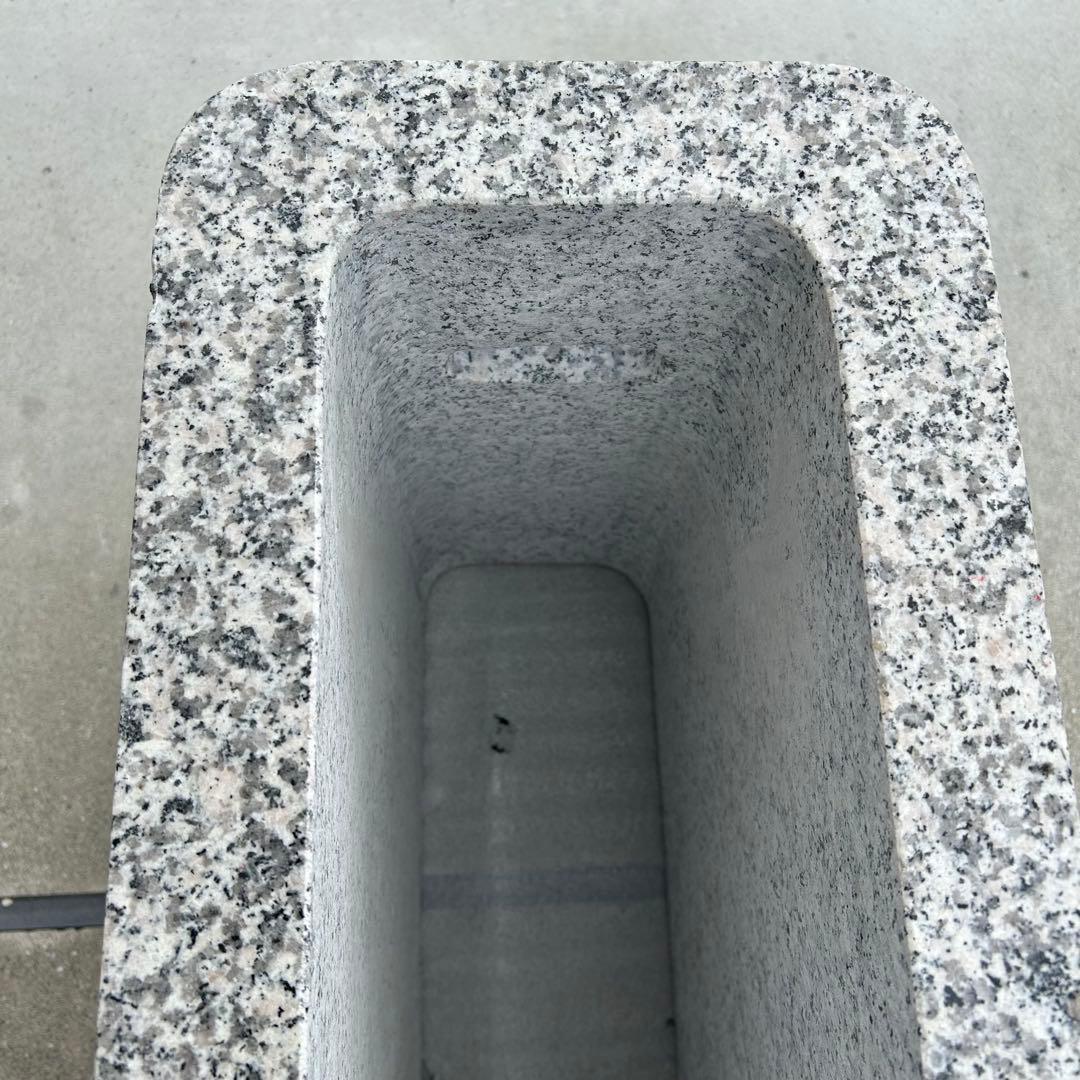 御影石　花崗岩　テーブル　台座持ち手加工あり　天板仕上げ　天板台座合わせ加工あり