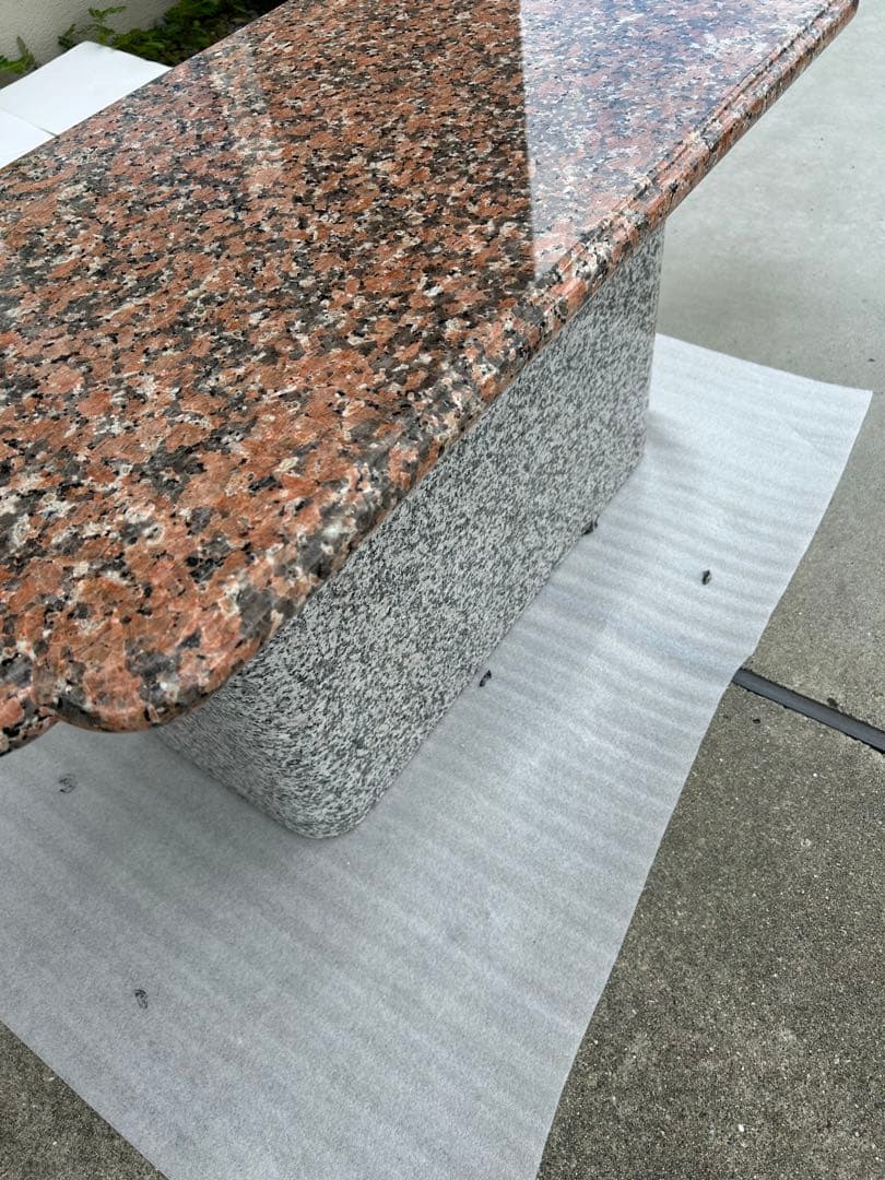 御影石　花崗岩　テーブル　台座持ち手加工あり　天板仕上げ　天板台座合わせ加工あり