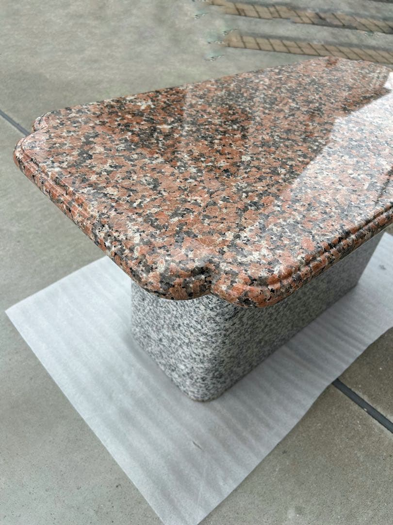 御影石　花崗岩　テーブル　台座持ち手加工あり　天板仕上げ　天板台座合わせ加工あり