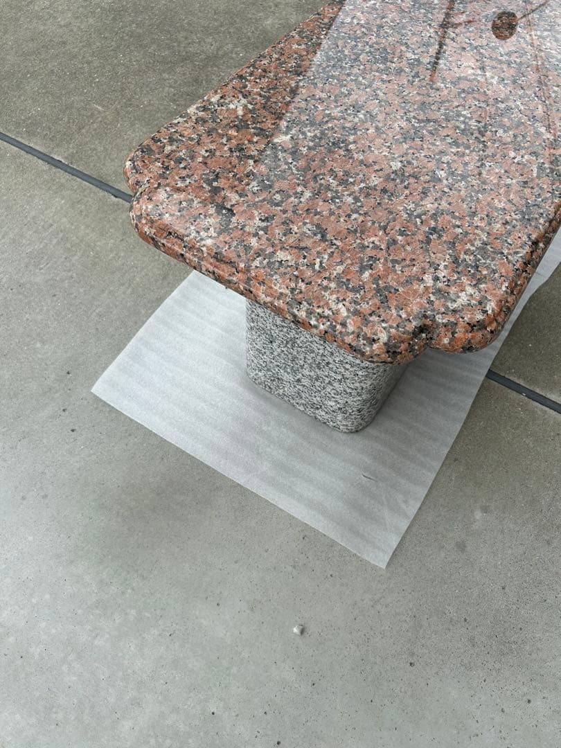 御影石　花崗岩　テーブル　台座持ち手加工あり　天板仕上げ　天板台座合わせ加工あり