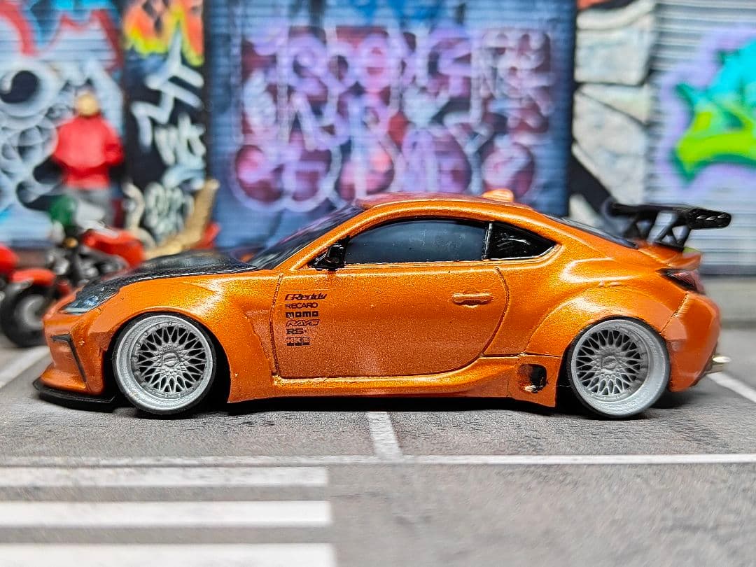 トミカ改造 トヨタ GR86 オーバーフェンダー 深リムホットウィール