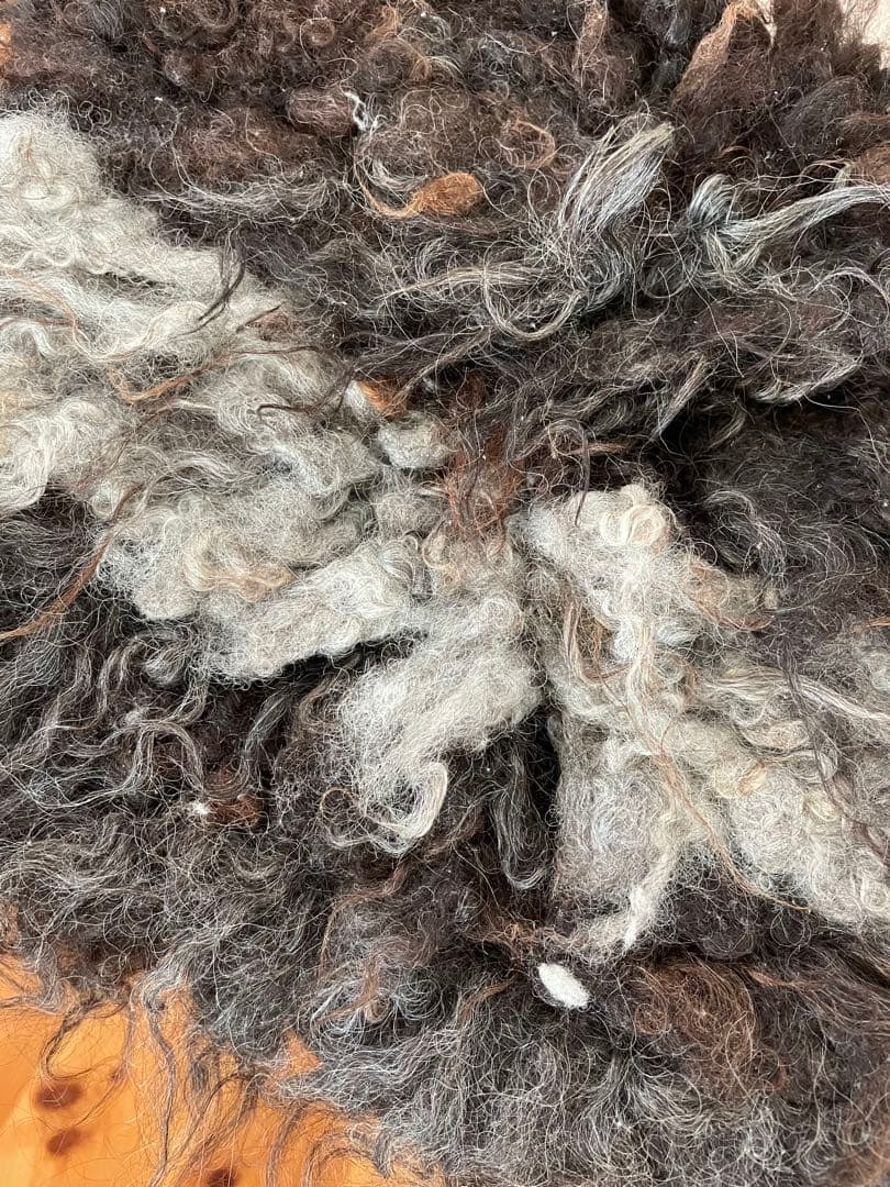 アンティーク　木製スツール 　一点ものウールファー付　ヴィンテージ