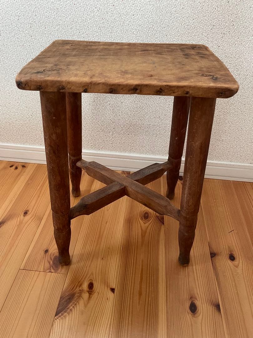 アンティーク　木製スツール 　一点ものウールファー付　ヴィンテージ
