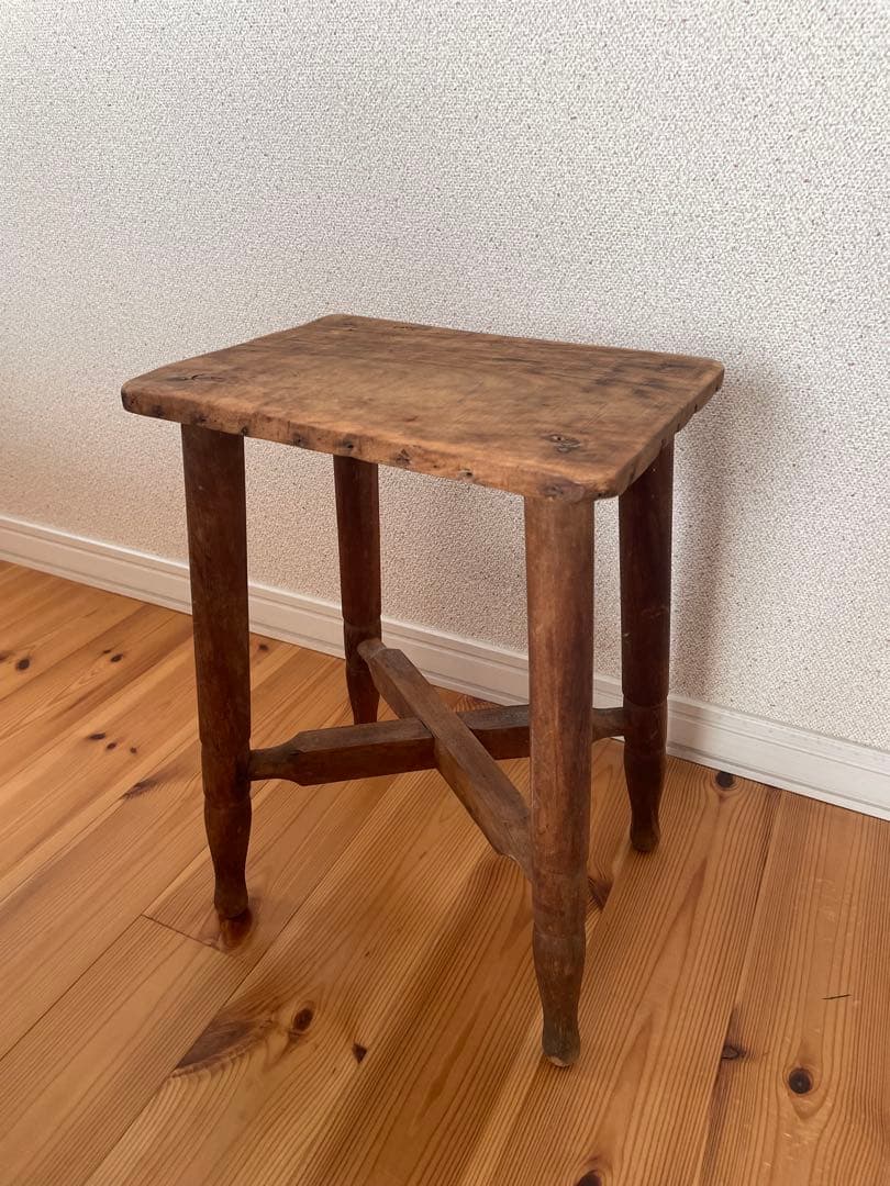 アンティーク　木製スツール 　一点ものウールファー付　ヴィンテージ