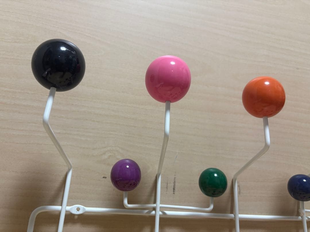 ハーマンミラー イームズ ハングイット オール マルチカラー デザイン