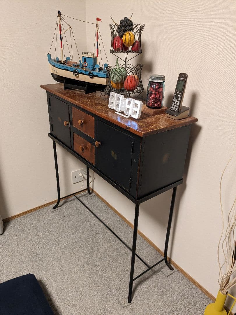 無垢木材・黒アイアン キャビネット