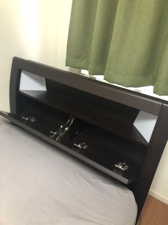 【送料込】多機能なベッドフレーム【コンセント・ライト照明・服や本の収納×4付き】