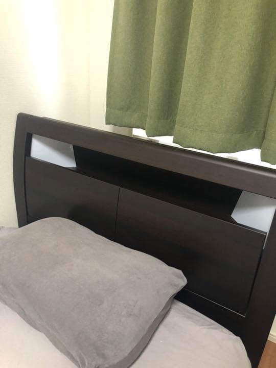 【送料込】多機能なベッドフレーム【コンセント・ライト照明・服や本の収納×4付き】