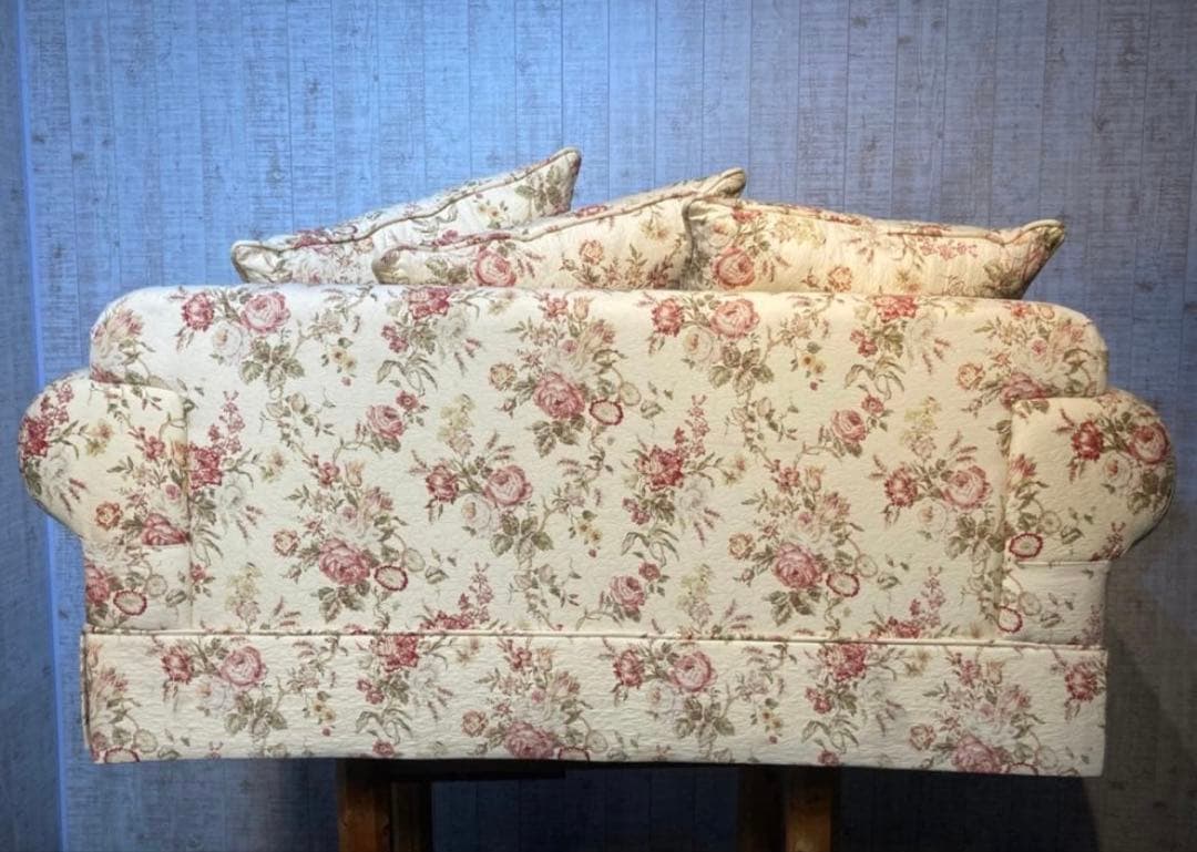 【美品】高級感漂う極上のアメリカ製ソフ ア2人掛け