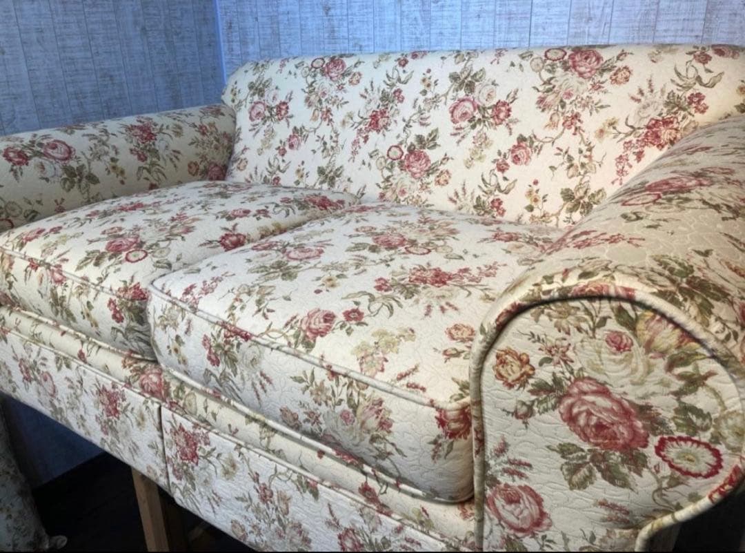 【美品】高級感漂う極上のアメリカ製ソフ ア2人掛け