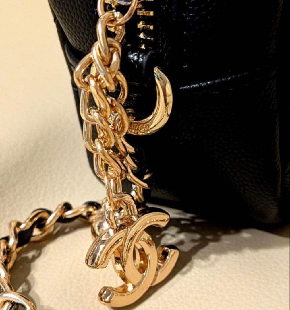 本日限定出品】CHANEL レザーショルダーバッグ ノベルティ - メルカリ