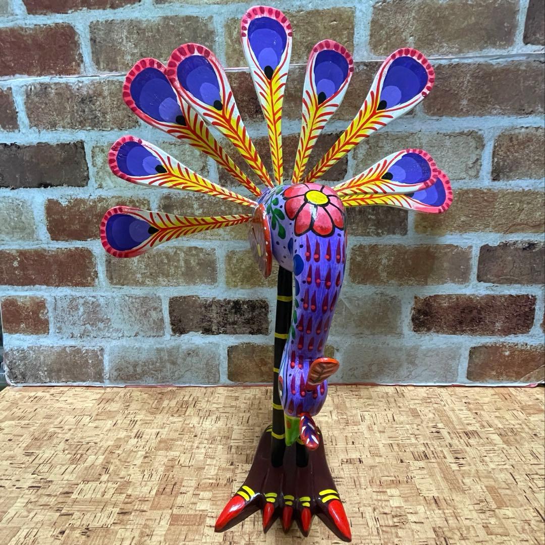 メキシコ　木工芸品　アレブリヘス クジャク