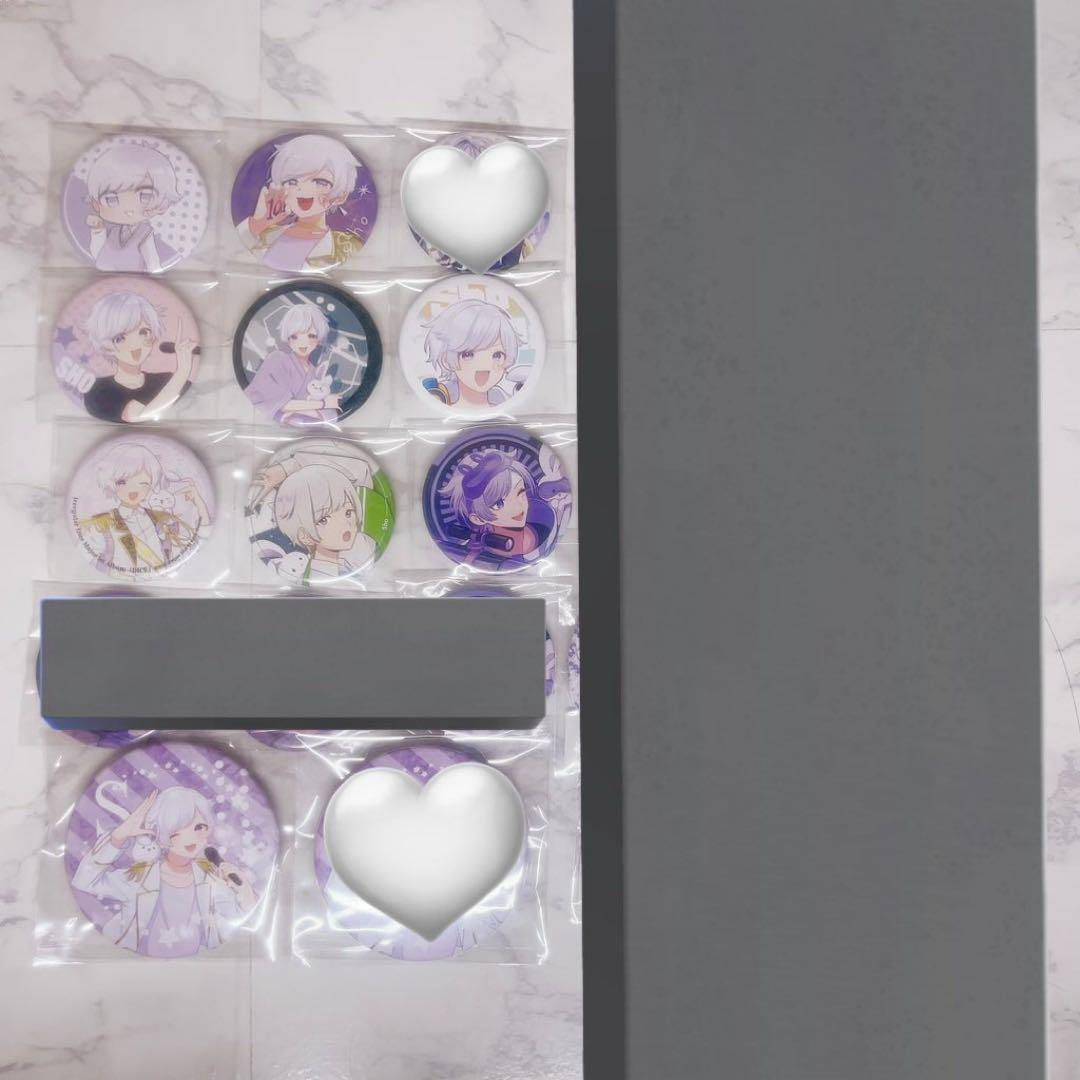 いれいす 初兎 缶バッジ 各1 - メルカリ