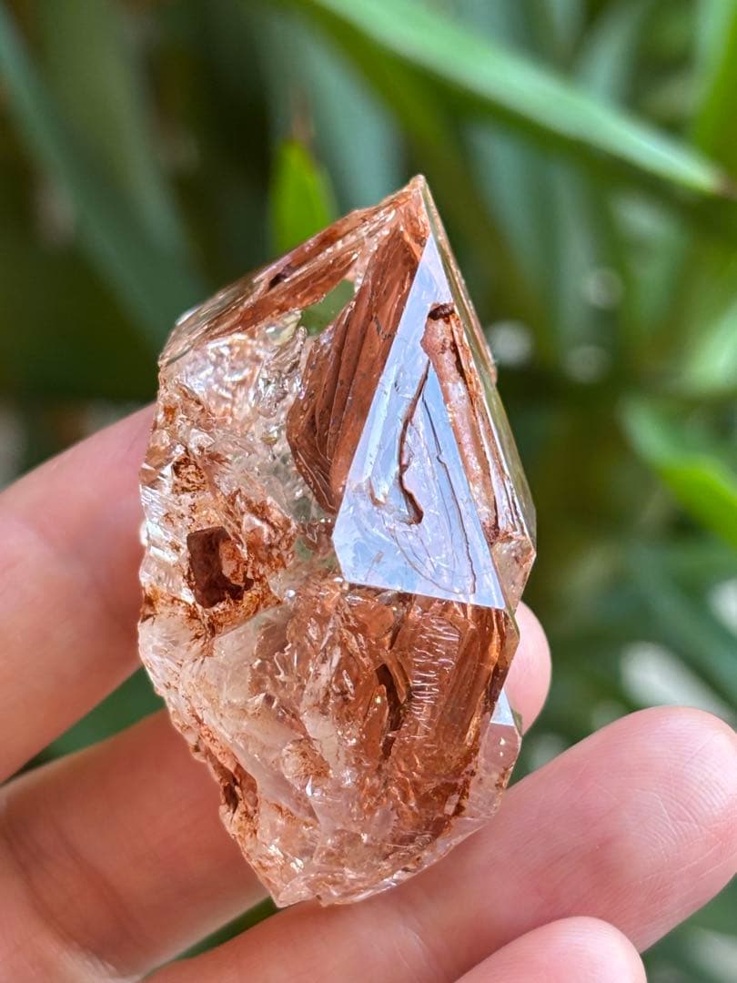 マダガスカル産　レッドクレイエレスチャル　68g ウィンドウクォーツ　高透明度