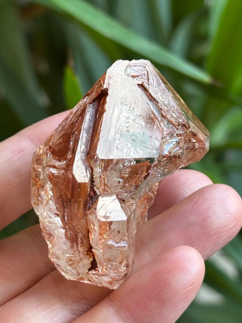 マダガスカル産　レッドクレイエレスチャル　68g ウィンドウクォーツ　高透明度