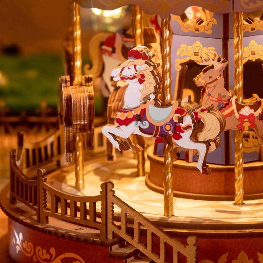 新品　回転木馬　オルゴール　完成品販売　クリスマスプレゼント